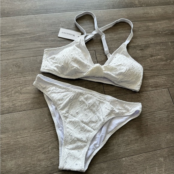 LAST PRICE🍒🤍 WEINICOCO tie knot swimming set 🤍 - Picture 7 of 10